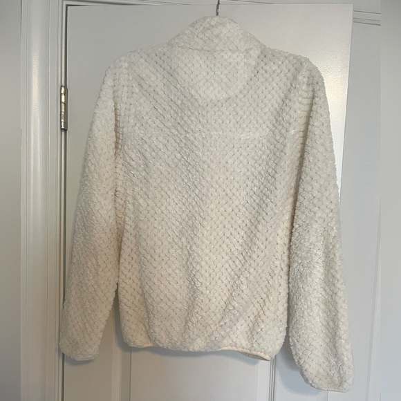 Faux Fur Pullover with 3 pockets - Picture 2 of 4